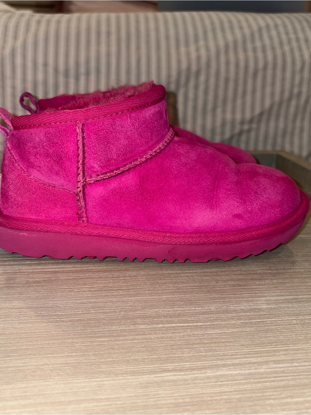 Ugg Girls’ Pink Classic Ultra Mini Boots- SZ 1